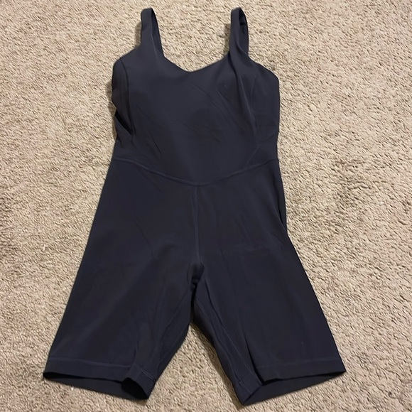 Lululemon align onesie Bodysuit 8” Black Sz 6 - Picture 4 of 7